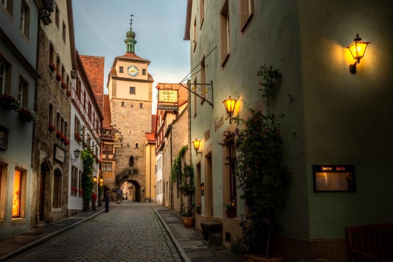 Gaestehaus Am Weissen Turm Rothenburg ob der Tauber Esterno foto