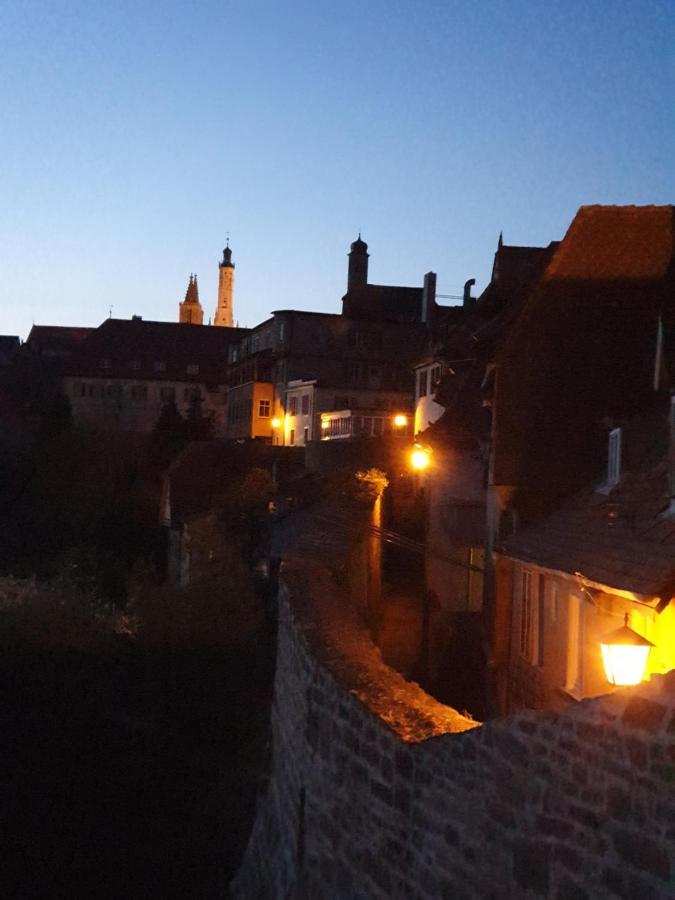 Gaestehaus Am Weissen Turm Rothenburg ob der Tauber Esterno foto