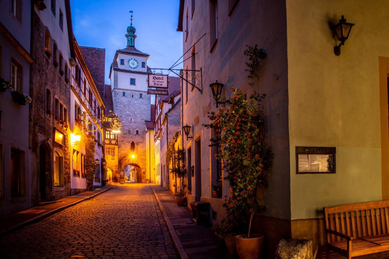 Gaestehaus Am Weissen Turm Rothenburg ob der Tauber Esterno foto